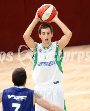 Basketball 2. Bundesliga. KOS Klagenfurt/Celovec gegen Amstetten Falcons. Rok Papic (KOS). KLagenfurt, am 16.10.2011.
Foto: Kuess
---
pressefotos, pressefotografie, kuess, qs, qspictures, sport, bild, bilder, bilddatenbank