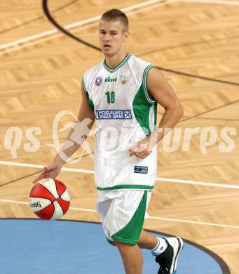 Basketball 2. Bundesliga. KOS Klagenfurt/Celovec gegen Amstetten Falcons. Petar Ciganovic (KOS). KLagenfurt, am 16.10.2011.
Foto: Kuess
---
pressefotos, pressefotografie, kuess, qs, qspictures, sport, bild, bilder, bilddatenbank