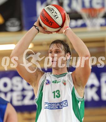 Basketball 2. Bundesliga. KOS Klagenfurt/Celovec gegen Amstetten Falcons. Blaz Oberckal (KOS). KLagenfurt, am 16.10.2011.
Foto: Kuess
---
pressefotos, pressefotografie, kuess, qs, qspictures, sport, bild, bilder, bilddatenbank