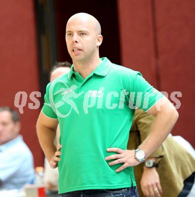 Basketball 2. Bundesliga. KOS Klagenfurt/Celovec gegen Amstetten Falcons. Trainer Miro Majkic (KOS). KLagenfurt, am 16.10.2011.
Foto: Kuess
---
pressefotos, pressefotografie, kuess, qs, qspictures, sport, bild, bilder, bilddatenbank