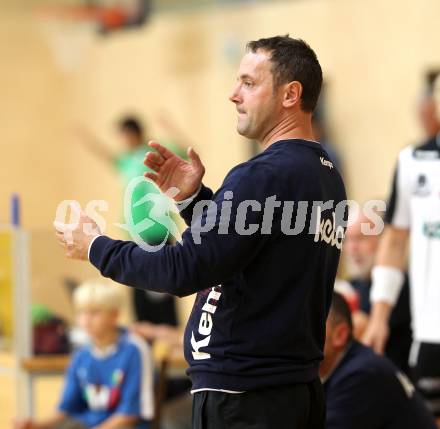 Handball. SC Kelag Ferlach gegen HC Shoppingcity Seiersberg. Trainer Boris Levc (Ferlach). Ferlach, 15.10.2011.
Foto: Kuess
---
pressefotos, pressefotografie, kuess, qs, qspictures, sport, bild, bilder, bilddatenbank