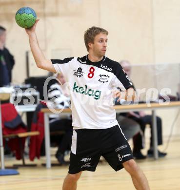 Handball. SC Kelag Ferlach gegen HC Shoppingcity Seiersberg. Stefan Godec (Ferlach). Ferlach, 15.10.2011.
Foto: Kuess
---
pressefotos, pressefotografie, kuess, qs, qspictures, sport, bild, bilder, bilddatenbank