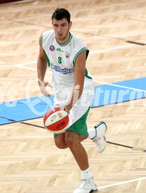 Basketball 2. Bundesliga. KOS Klagenfurt/Celovec gegen Amstetten Falcons. Denis Kondic (KOS). KLagenfurt, am 16.10.2011.
Foto: Kuess
---
pressefotos, pressefotografie, kuess, qs, qspictures, sport, bild, bilder, bilddatenbank