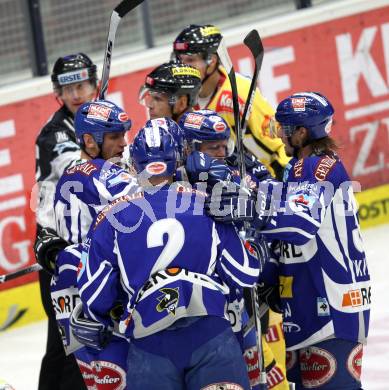 EBEL. Eishockey Bundesliga. EC Rekord Fenster VSV gegen UPC Vienna Capitals.  Torjubel VSV. Villach, am 21.10.2011.
Foto: Kuess 


---
pressefotos, pressefotografie, kuess, qs, qspictures, sport, bild, bilder, bilddatenbank