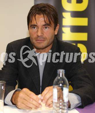 Fussball Regionalliga. SK Austria Kaernten. Pressekonferenz. Heimo Vorderegger. Klagenfurt, am 27.10.2011.
Foto: Kuess
---
pressefotos, pressefotografie, kuess, qs, qspictures, sport, bild, bilder, bilddatenbank