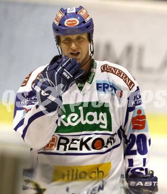 EBEL. Eishockey Bundesliga. KAC gegen VSV. Mike Craig (VSV). Klagenfurt, am 25.10.2011.
Foto: Kuess

---
pressefotos, pressefotografie, kuess, qs, qspictures, sport, bild, bilder, bilddatenbank