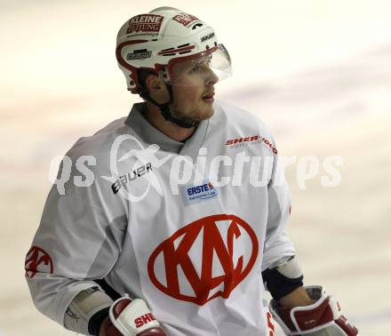 EBEL. Eishockey Bundesliga.  Jordan Morrison (KAC). Klagenfurt, am 29.10.2011.
Foto: Kuess
---
pressefotos, pressefotografie, kuess, qs, qspictures, sport, bild, bilder, bilddatenbank