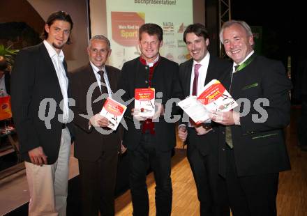 Buchpraesentation. Mein Kind im Sport. Christoph Brandner, Juergen Pfeiler, Christian Scheider, Marc Brababant, Gerhard Doerfler. Klagenfurt, am 31.10.2011.
Foto: Kuess
---
pressefotos, pressefotografie, kuess, qs, qspictures, sport, bild, bilder, bilddatenbank