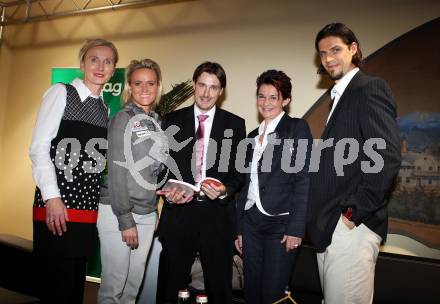 Buchpraesentation.  Mein Kind im Sport. Roswitha Stadlober, Alexandra Meissnitzer, Marc Brabant, Sabine Urnik, Christoph Brandner (KAC). Klagenfurt, am 31.10.2011.
Foto: Kuess
---
pressefotos, pressefotografie, kuess, qs, qspictures, sport, bild, bilder, bilddatenbank