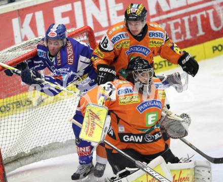 EBEL. Eishockey Bundesliga. EC Rekord Fenster VSV gegen Moser Medical Graz 99ers. Tomaz Razingar, (VSV), Robert Lembacher, Fabian Weinhandl  (Graz). Villach, am 1.11.2011.
Foto: Kuess 


---
pressefotos, pressefotografie, kuess, qs, qspictures, sport, bild, bilder, bilddatenbank
