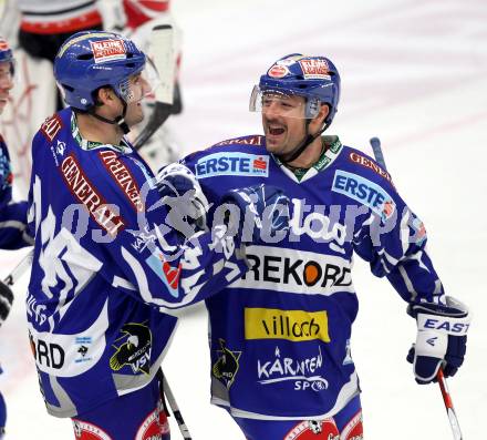 EBEL. Eishockey Bundesliga. EC Rekord Fenster VSV gegen HK Jesenice.  Torjubel Kyle Wanvig, Gerhard Unterluggauer (VSV). Villach, am 27.11.2011.
Foto: Kuess 


---
pressefotos, pressefotografie, kuess, qs, qspictures, sport, bild, bilder, bilddatenbank