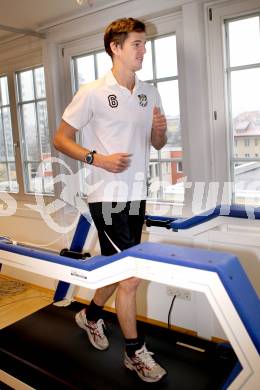 Fussball. WAC/St. Andrae. Institut fÃ¼r Sportmedizin. Christian Falk. Klagenfurt, 1.12.2011.
Foto: kuess
---
pressefotos, pressefotografie, kuess, qs, qspictures, sport, bild, bilder, bilddatenbank