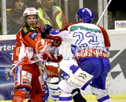 EBEL. Eishockey Bundesliga. KAC gegen KHL Medvescak Zagreb. Thomas Koch, (KAC), Sasa Martinovic  (Zagreb). Klagenfurt, am 2.12.2011.
Foto: Kuess

---
pressefotos, pressefotografie, kuess, qs, qspictures, sport, bild, bilder, bilddatenbank