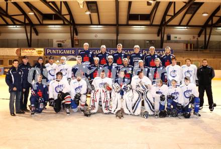 Eishockey. Kaerntner Liga Mitte. ESC Steindorf. Mannschaftsfoto. Steindorf, 30.11.2011.
Foto: Kuess
---
pressefotos, pressefotografie, kuess, qs, qspictures, sport, bild, bilder, bilddatenbank