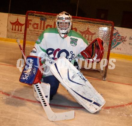 Eishockey Kaerntner Liga Mitte. DSG Ledenitzen. Stefan Bacher. Velden, am 1.12.2011.
Foto: Kuess
---
pressefotos, pressefotografie, kuess, qs, qspictures, sport, bild, bilder, bilddatenbank