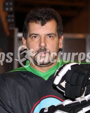 Eishockey Kaerntner Liga Mitte. DSG Ledenitzen. Bruno Rabitsch. Velden, am 1.12.2011.
Foto: Kuess
---
pressefotos, pressefotografie, kuess, qs, qspictures, sport, bild, bilder, bilddatenbank