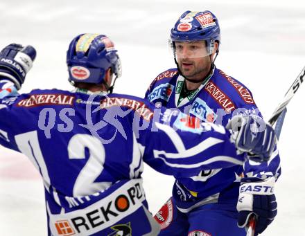 EBEL. Eishockey Bundesliga. EC Rekord Fenster VSV gegen KAC.  Torjubel Gerhard Unterluggauer (VSV). Villach, am 9.12.2011.
Foto: Kuess 


---
pressefotos, pressefotografie, kuess, qs, qspictures, sport, bild, bilder, bilddatenbank