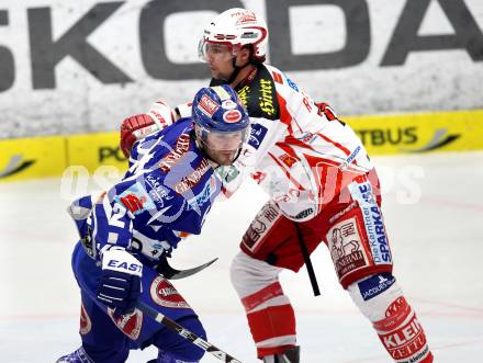 EBEL. Eishockey Bundesliga. EC Rekord Fenster VSV gegen KAC. Nicolas Petrik,  (VSV), Johannes Reichel  (KAC). Villach, am 9.12.2011.
Foto: Kuess 


---
pressefotos, pressefotografie, kuess, qs, qspictures, sport, bild, bilder, bilddatenbank