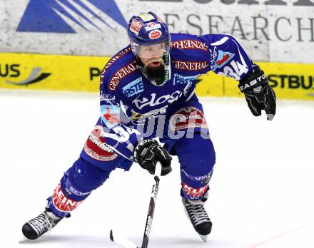 EBEL. Eishockey Bundesliga. VSV gegen HDD TILIA Olimpija Ljubljana.  Markus Peintner (VSV). Klagenfurt, am 4.12.2011.
Foto: Kuess

---
pressefotos, pressefotografie, kuess, qs, qspictures, sport, bild, bilder, bilddatenbank