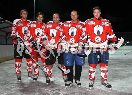 Eishockey Kaerntner Liga Ost. Christian Wilhelmer, Stefan Fradler, Marco Hochmueller, Trainer Armin Steiner, Mario Kreuzberger (EHC St. Veit). Klein St. Paul, am 23.12.2011.
Foto: Kuess 
---
pressefotos, pressefotografie, kuess, qs, qspictures, sport, bild, bilder, bilddatenbank