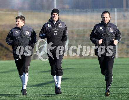 Fussball. 1. Liga. WAC/St. Andrae. Trainingsbeginn. Markus Kreuz, Christoph Cemernjak, Hannes Jochum. Wolfsberg, 9.1.2012.
Foto: Kuess
---
pressefotos, pressefotografie, kuess, qs, qspictures, sport, bild, bilder, bilddatenbank