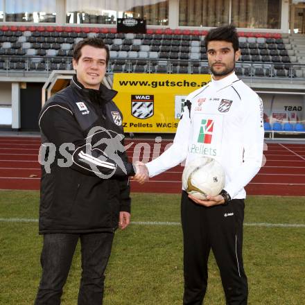 Fussball. 1. Liga. WAC/St. Andrae. JosÃ© Antonio Solano Moreno, Pressesprecher Markus Perchthaler. Wolfsberg, 9.1.2012
Foto: Kuess
---
pressefotos, pressefotografie, kuess, qs, qspictures, sport, bild, bilder, bilddatenbank