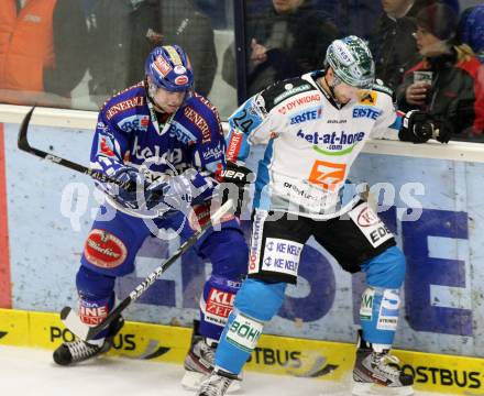 EBEL. Eishockey Bundesliga. EC Rekord Fenster VSV gegen EHC LIWEST BLACK WINGS LINZ. WELLER Craig (VSV), VEIDEMAN Adrian (Linz). Villach, am 13.1.2012.
Foto: Kuess 


---
pressefotos, pressefotografie, kuess, qs, qspictures, sport, bild, bilder, bilddatenbank