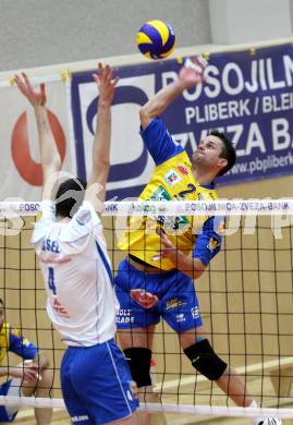 Volleyball. Challenge Cup. SK Aich/Dob gegen Stroitel MINSK (BLR). Kosl Miha (Aich/Dob). Bleiburg, 19.1.2012.
Foto: Kuess
---
pressefotos, pressefotografie, kuess, qs, qspictures, sport, bild, bilder, bilddatenbank