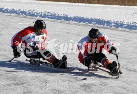 Behindertensport. Sledgehockey. Vergleichskampf Kaernten gegen St. Poelten. Rauschele See, am 21.1.2012.
Foto: Kuess
---
pressefotos, pressefotografie, kuess, qs, qspictures, sport, bild, bilder, bilddatenbank