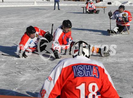 Behindertensport. Sledgehockey. Vergleichskampf Kaernten gegen St. Poelten. Rauschele See, am 21.1.2012.
Foto: Kuess
---
pressefotos, pressefotografie, kuess, qs, qspictures, sport, bild, bilder, bilddatenbank