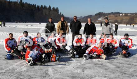 Behindertensport. Sledgehockey. Vergleichskampf Kaernten gegen St. Poelten. Rauschele See, am 21.1.2012.
Foto: Kuess
---
pressefotos, pressefotografie, kuess, qs, qspictures, sport, bild, bilder, bilddatenbank