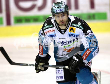 EBEL. Eishockey Bundesliga. KAC gegen EHC LIWEST Linz. Mike Ouellette (Linz). Klagenfurt, am 29.1.2012.
Foto: Kuess

---
pressefotos, pressefotografie, kuess, qs, qspictures, sport, bild, bilder, bilddatenbank