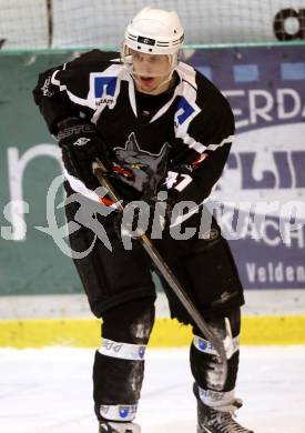 Eishockey. CHL. Carinthian Hockey League. USC HUFIX Velden gegen Tarco Woelfe Klagenfurt. Harald Ofner  (Tarco). Velden, 8.2.2012.
Foto: Kuess
---
pressefotos, pressefotografie, kuess, qs, qspictures, sport, bild, bilder, bilddatenbank