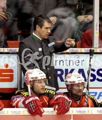 EBEL. Eishockey Bundesliga. KAC gegen HDD TILIA Olimpija Ljubljana. Trainer Manny Viveiros (KAC), (Laibach). Klagenfurt, am 12.2.2012.
Foto: Kuess

---
pressefotos, pressefotografie, kuess, qs, qspictures, sport, bild, bilder, bilddatenbank