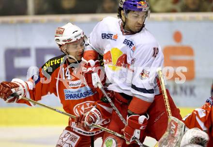 EBEL. Eishockey Bundesliga. KAC gegen EC Red Bull Salzburg. Johannes Reichel,  (KAC), Ramzi Abid (Salzburg). Klagenfurt, am 21.2.2012.
Foto: Kuess

---
pressefotos, pressefotografie, kuess, qs, qspictures, sport, bild, bilder, bilddatenbank