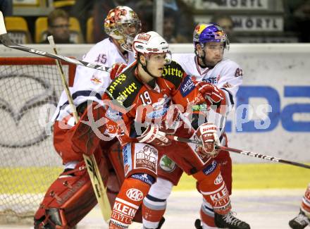 EBEL. Eishockey Bundesliga. KAC gegen EC Red Bull Salzburg. Stephan Geier, (KAC), Ryan Cavanagh, Marty Turco (Salzburg). Klagenfurt, am 21.2.2012.
Foto: Kuess

---
pressefotos, pressefotografie, kuess, qs, qspictures, sport, bild, bilder, bilddatenbank