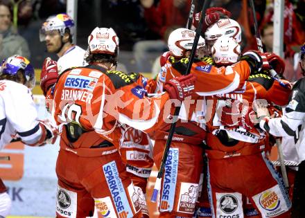 EBEL. Eishockey Bundesliga. KAC gegen EC Red Bull Salzburg. Torjubel KAC. Klagenfurt, am 21.2.2012.
Foto: Kuess

---
pressefotos, pressefotografie, kuess, qs, qspictures, sport, bild, bilder, bilddatenbank