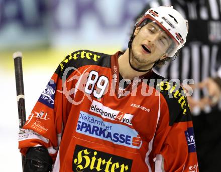 EBEL. Eishockey Bundesliga. KAC gegen EC Red Bull Salzburg. Raphael Herburger (KAC). Klagenfurt, am 21.2.2012.
Foto: Kuess

---
pressefotos, pressefotografie, kuess, qs, qspictures, sport, bild, bilder, bilddatenbank