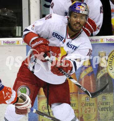 EBEL. Eishockey Bundesliga. KAC gegen EC Red Bull Salzburg. Robert Earl (Salzburg). Klagenfurt, am 21.2.2012.
Foto: Kuess

---
pressefotos, pressefotografie, kuess, qs, qspictures, sport, bild, bilder, bilddatenbank