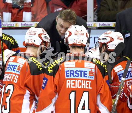 EBEL. Eishockey Bundesliga. KAC gegen EC Red Bull Salzburg. Trainer Christian Weber (KAC). Klagenfurt, am 21.2.2012.
Foto: Kuess

---
pressefotos, pressefotografie, kuess, qs, qspictures, sport, bild, bilder, bilddatenbank