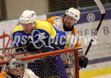 Eishockey CHL. Carinthian Hokey League. USC Velden gegen UECR Huben. Josef Sulzbacher (Velden), Clemens Riepler (Huben). Velden, am 25.2.2012.
Foto: Kuess
---
pressefotos, pressefotografie, kuess, qs, qspictures, sport, bild, bilder, bilddatenbank