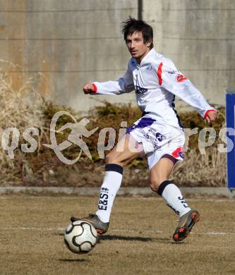 Fussball Regionalliga. SAK gegen St. Florian. Thomas Riedl (SAK). Klagenfurt, am 10.3.2012.
Foto: Kuess
---
pressefotos, pressefotografie, kuess, qs, qspictures, sport, bild, bilder, bilddatenbank