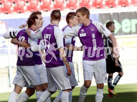 Fussball Regionalliga. SK Austria Klagenfurt gegen Sturm Graz Amateure. 
Torjubel Austria. Klagenfurt, 1.4.2012.
Foto: Kuess
---
pressefotos, pressefotografie, kuess, qs, qspictures, sport, bild, bilder, bilddatenbank