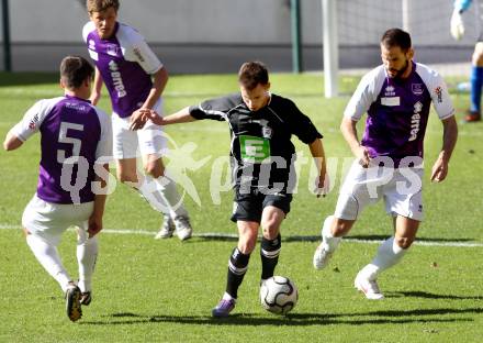 Fussball Regionalliga. SK Austria Klagenfurt gegen Sturm Graz Amateure. 
Siegfried Rasswalder, Oliver Pusztai, (Klagenfurt), David Schloffer  (Graz). Klagenfurt, 1.4.2012.
Foto: Kuess
---
pressefotos, pressefotografie, kuess, qs, qspictures, sport, bild, bilder, bilddatenbank
