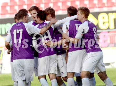 Fussball Regionalliga. SK Austria Klagenfurt gegen Sturm Graz Amateure. 
Torjubel Austria. Klagenfurt, 1.4.2012.
Foto: Kuess
---
pressefotos, pressefotografie, kuess, qs, qspictures, sport, bild, bilder, bilddatenbank