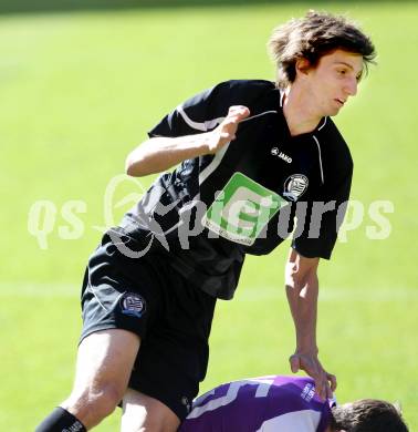 Fussball Regionalliga. SK Austria Klagenfurt gegen Sturm Graz Amateure. 
Pascal Zisser (Graz). Klagenfurt, 1.4.2012.
Foto: Kuess
---
pressefotos, pressefotografie, kuess, qs, qspictures, sport, bild, bilder, bilddatenbank