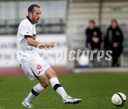 Fussball. Regionalliga.  VSV gegen St. Florian. Christian Prawda (VSV). Villach, 5.4.2012. 
Foto: Kuess

---
pressefotos, pressefotografie, kuess, qs, qspictures, sport, bild, bilder, bilddatenbank