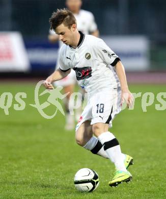 Fussball. Regionalliga.  VSV gegen St. Florian. Daniel Pirker (VSV). Villach, 5.4.2012. 
Foto: Kuess

---
pressefotos, pressefotografie, kuess, qs, qspictures, sport, bild, bilder, bilddatenbank