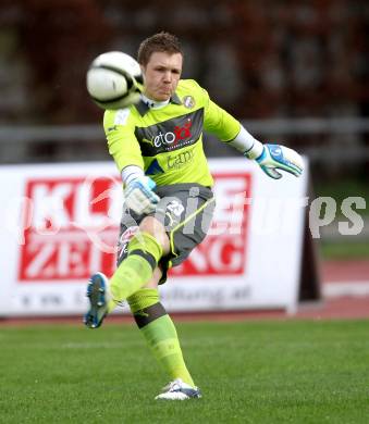 Fussball. Regionalliga.  VSV gegen St. Florian. Patrick Boeck (VSV). Villach, 5.4.2012. 
Foto: Kuess

---
pressefotos, pressefotografie, kuess, qs, qspictures, sport, bild, bilder, bilddatenbank