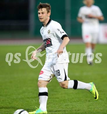 Fussball. Regionalliga.  VSV gegen St. Florian. Daniel Pirker (VSV). Villach, 5.4.2012. 
Foto: Kuess

---
pressefotos, pressefotografie, kuess, qs, qspictures, sport, bild, bilder, bilddatenbank